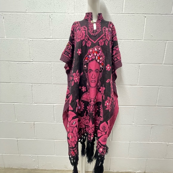 Frida Kohl Poncho embellished ( all sizes) - Picture 4 of 8